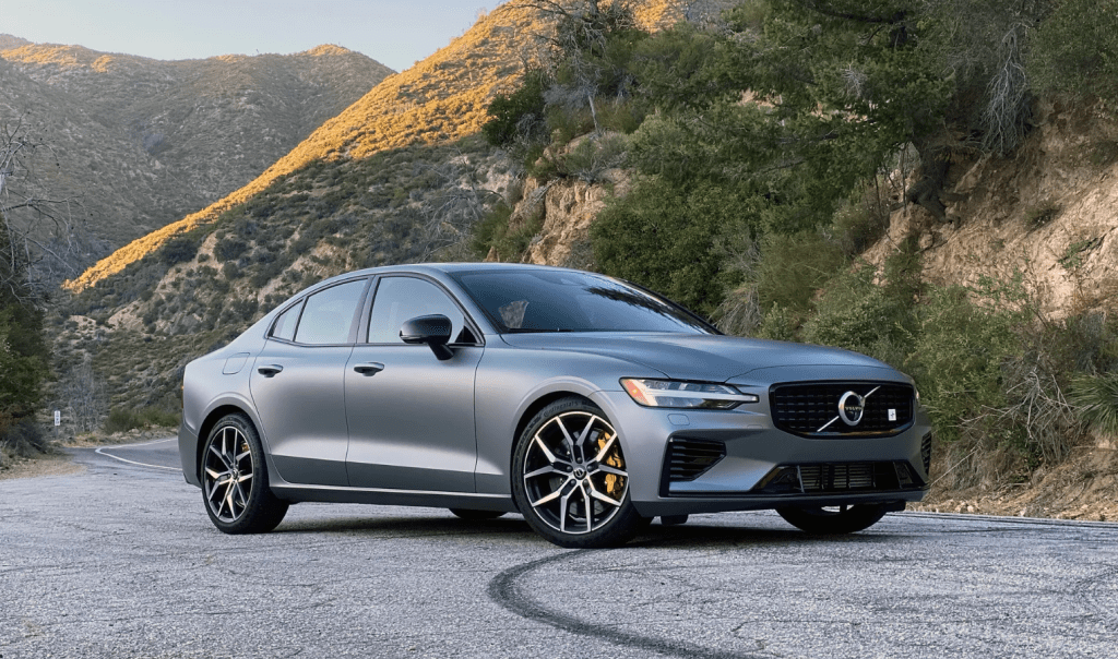 6 Candidates For The Top Luxury Sedans 2025 With Promising Performance